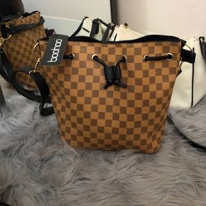 NWT Boohoo Black & Brown Check Duffle Day Bag